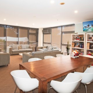 Guest Lounge 1