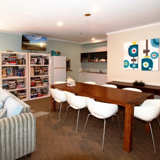 Guest Lounge 3